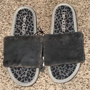 New!  Women’s Hey Dude Slide Sandals Sz 8